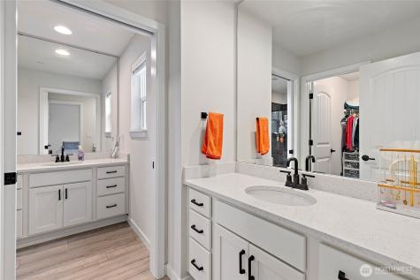 13420 Manor Way Lynnwood WA 98087