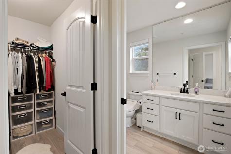 13420 Manor Way Lynnwood WA 98087