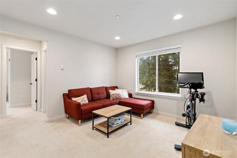 13420 Manor Way Lynnwood WA 98087
