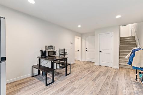 13420 Manor Way Lynnwood WA 98087