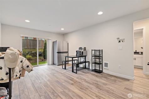 13420 Manor Way Lynnwood WA 98087