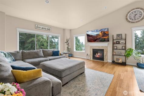 16411 Country Club Drive Burlington WA 98233