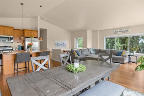 16411 Country Club Drive Burlington WA 98233