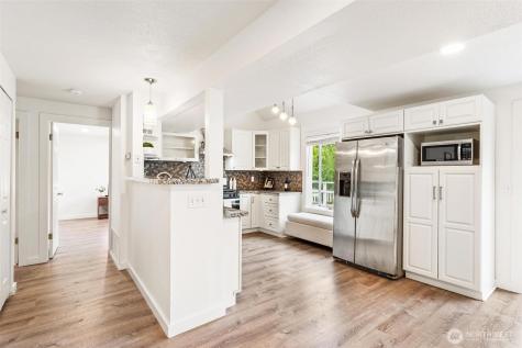 10825 158th Court NE Redmond WA 98052
