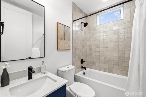 3808 42nd Avenue SW Seattle WA 98116