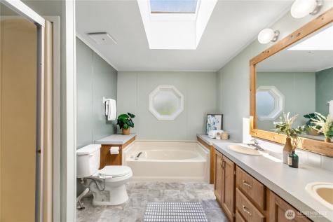 2019 SE Richmond Lane Port Orchard WA 98367