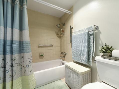 7713 Zircon Drive SW Lakewood WA 98498