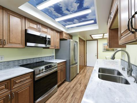 7713 Zircon Drive SW Lakewood WA 98498