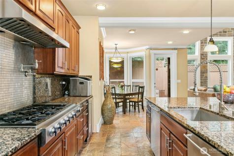 18634 92nd Avenue NE Bothell WA 98011