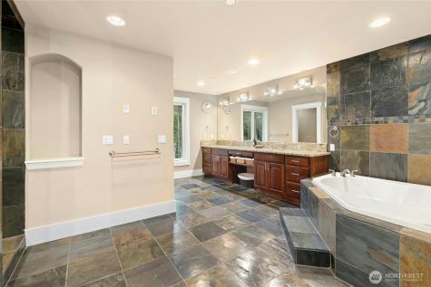 18634 92nd Avenue NE Bothell WA 98011