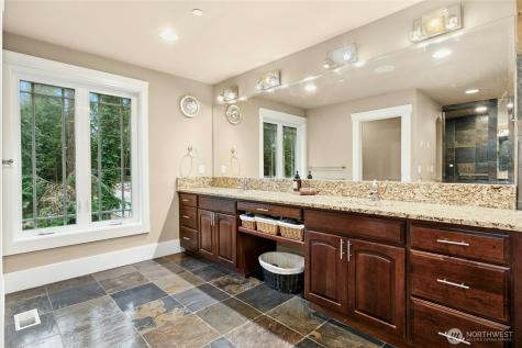 18634 92nd Avenue NE Bothell WA 98011