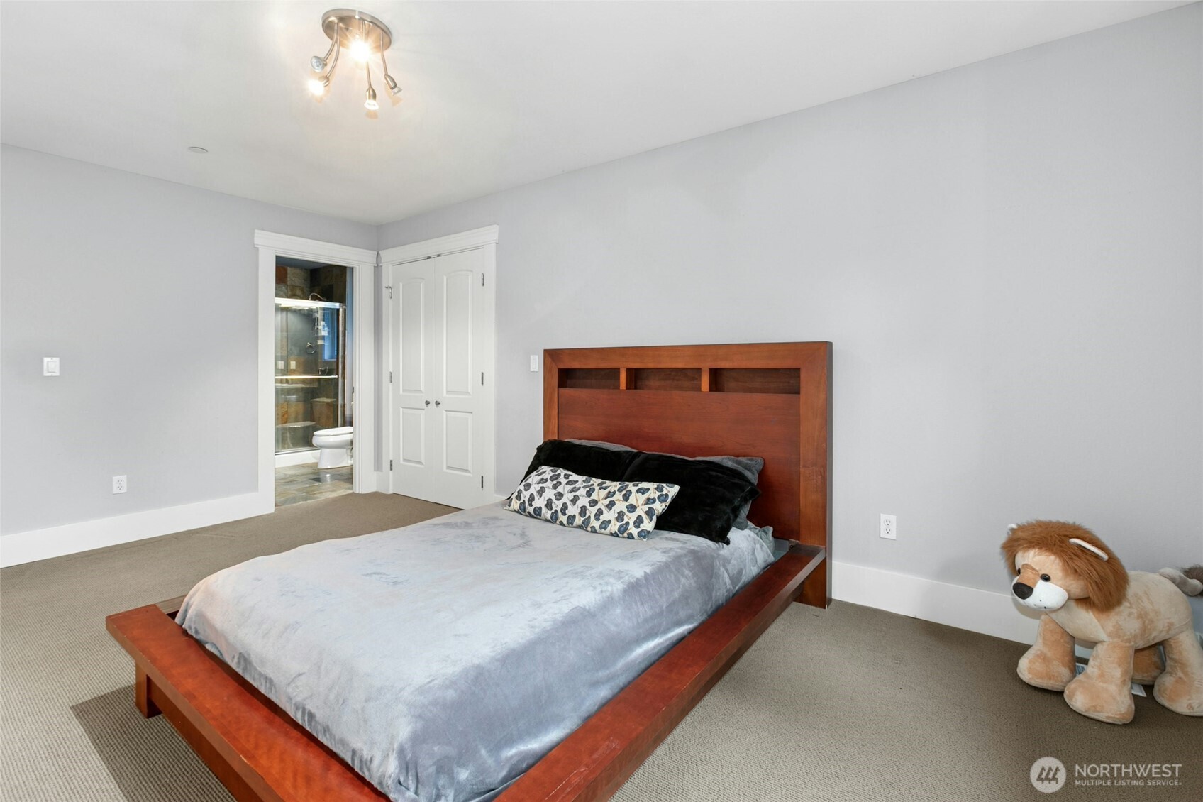 18634 92nd Avenue NE Bothell WA 98011