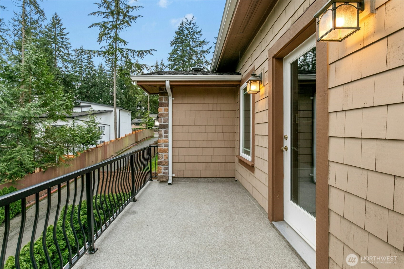 18634 92nd Avenue NE Bothell WA 98011