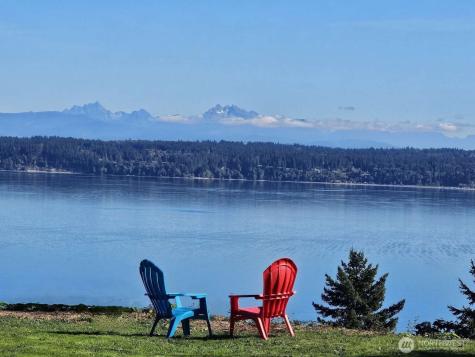 1951 Cascade View Camano Island WA 98282