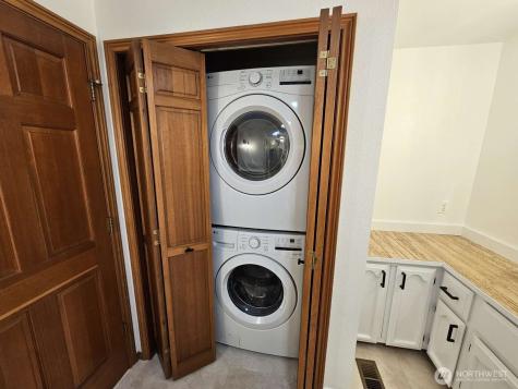 1951 Cascade View Camano Island WA 98282