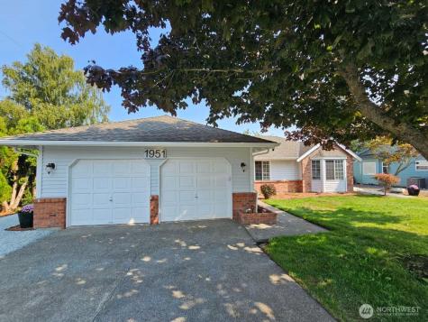 1951 Cascade View Camano Island WA 98282