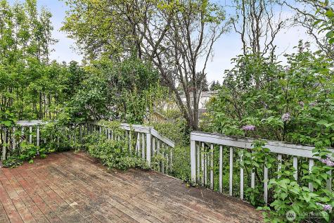 1100 3rd Place Renton WA 98057