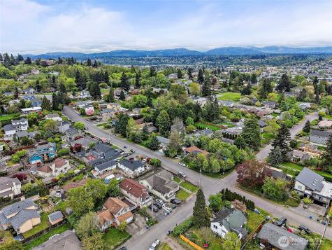 1100 3rd Place Renton WA 98057