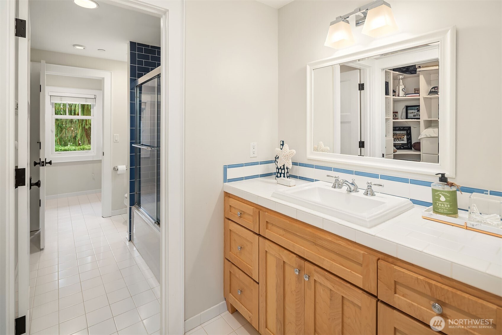 4427 95th Avenue NE Yarrow Point WA 98004