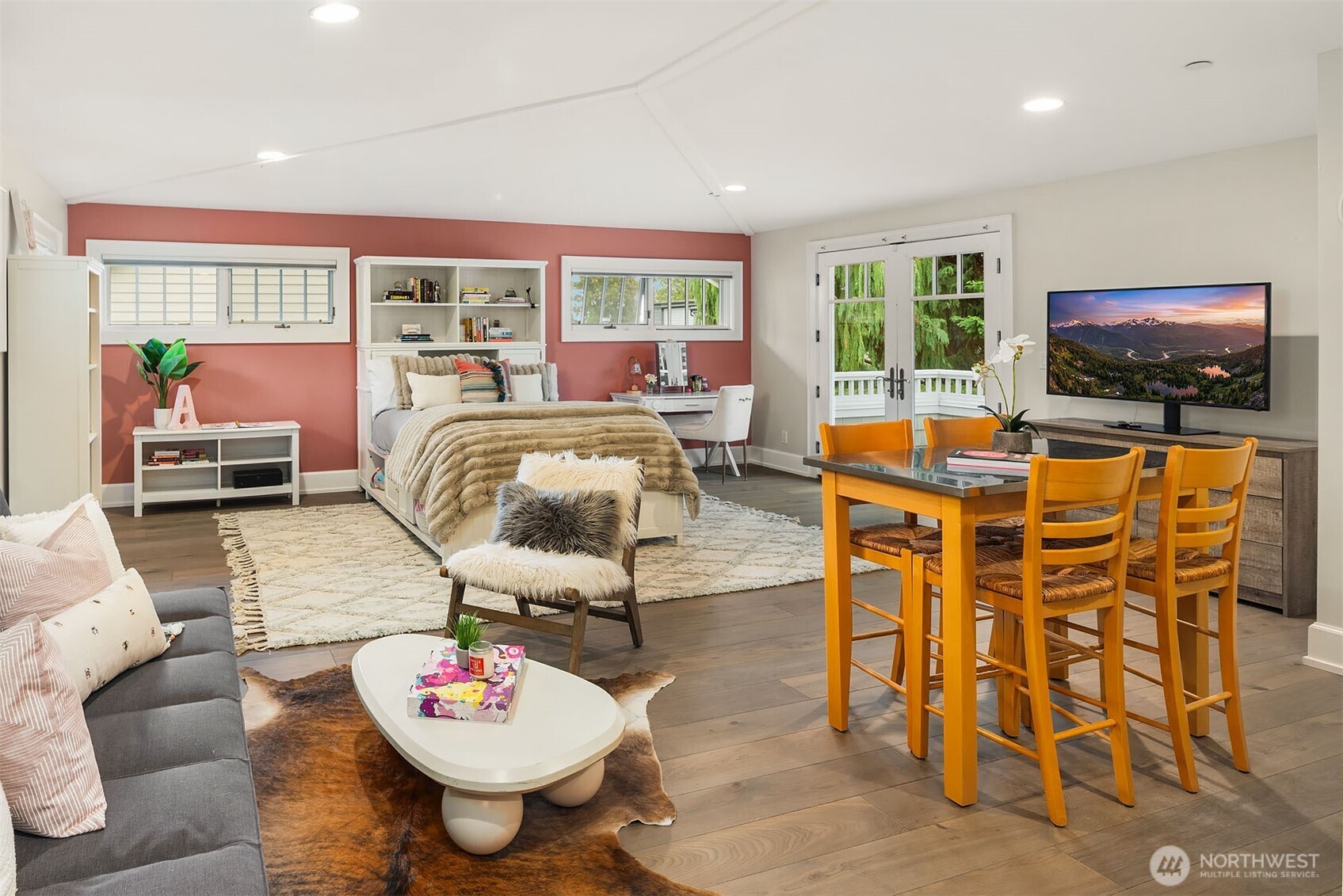 4427 95th Avenue NE Yarrow Point WA 98004