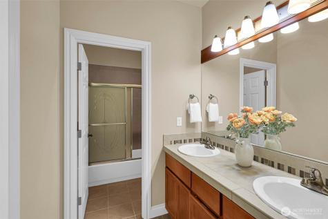 4563 162nd Lane SE Bellevue WA 98006