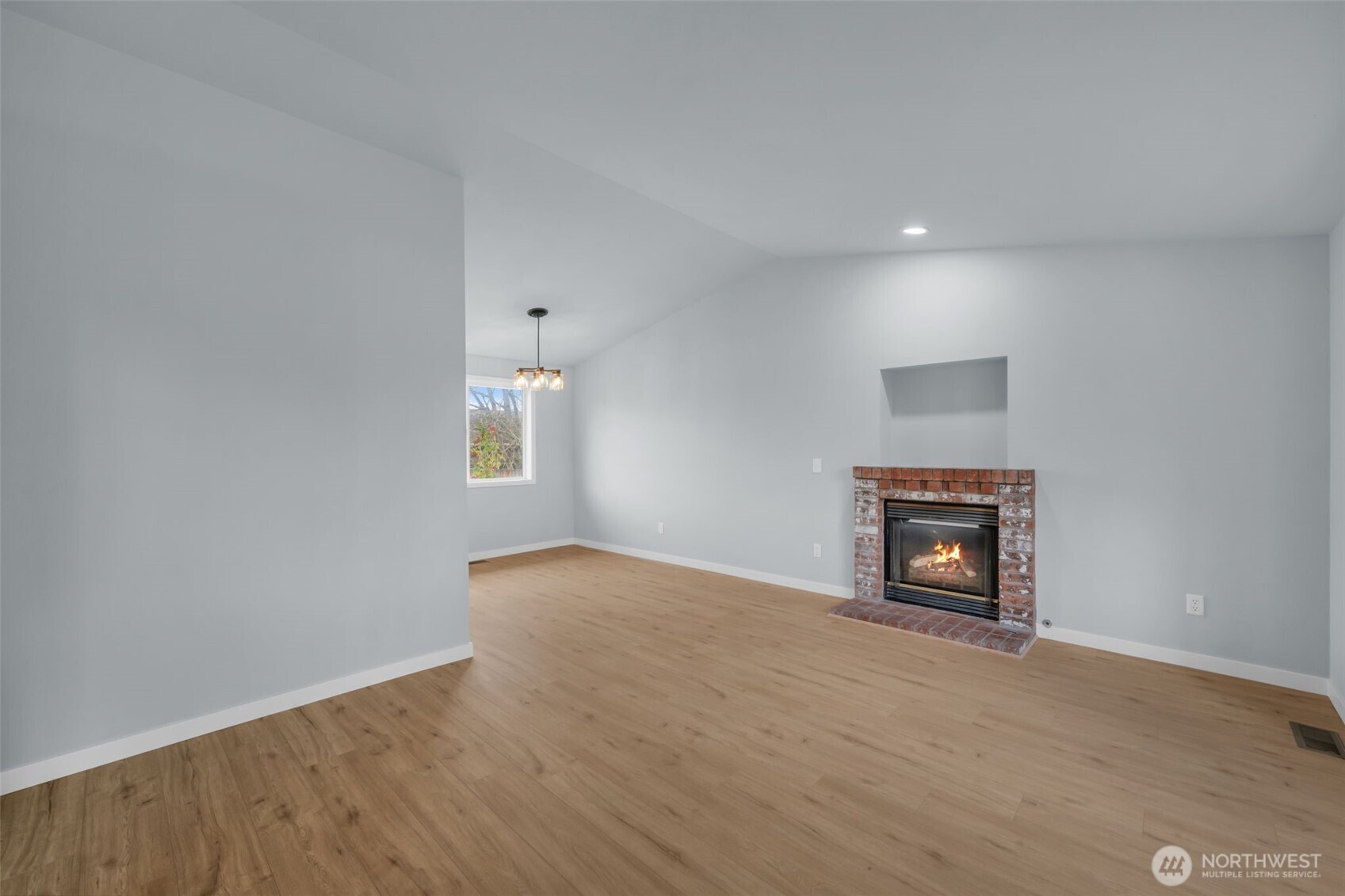 2205 65th Avenue NE Federal Way WA 98422