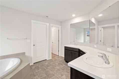 10637 187th Street Puyallup WA 98374