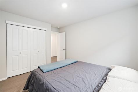 10637 187th Street Puyallup WA 98374