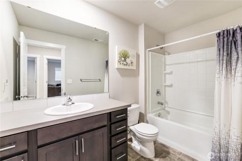 10637 187th Street Puyallup WA 98374