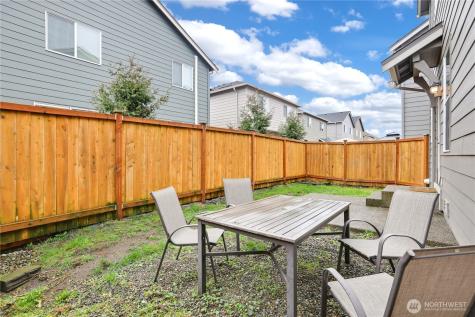 10637 187th Street Puyallup WA 98374