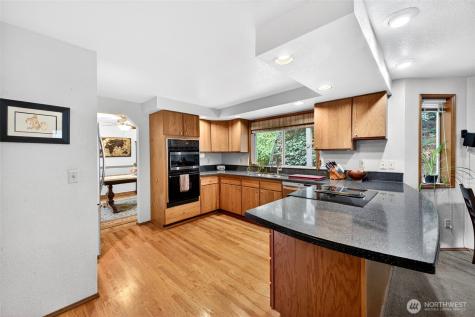 1610 28th Place SE Puyallup WA 98374