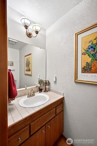 1610 28th Place SE Puyallup WA 98374
