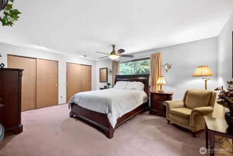 1610 28th Place SE Puyallup WA 98374