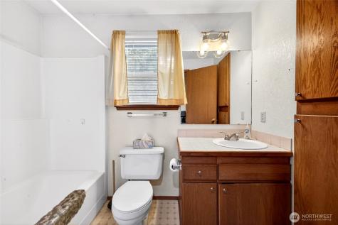 1610 28th Place SE Puyallup WA 98374