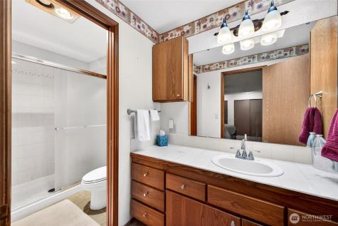 1610 28th Place SE Puyallup WA 98374