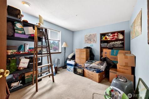 1610 28th Place SE Puyallup WA 98374