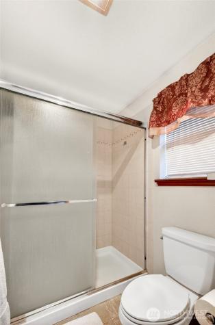 1610 28th Place SE Puyallup WA 98374