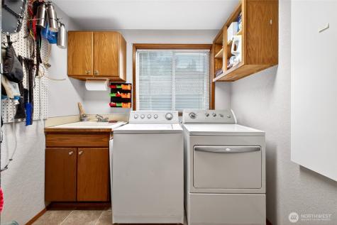1610 28th Place SE Puyallup WA 98374