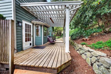 1610 28th Place SE Puyallup WA 98374