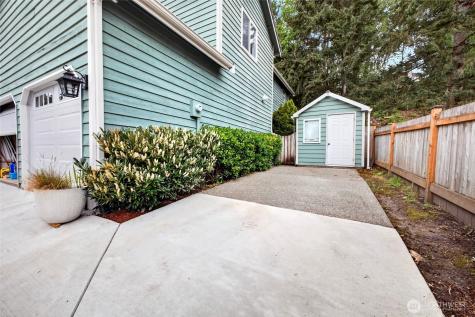 1610 28th Place SE Puyallup WA 98374