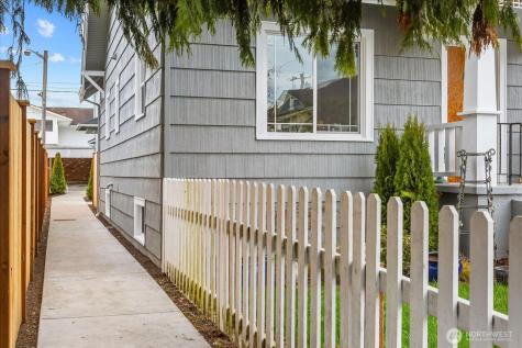 2217 Hoyt Avenue Everett WA 98201