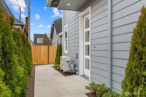 2217 Hoyt Avenue Everett WA 98201