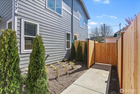 2217 Hoyt Avenue Everett WA 98201