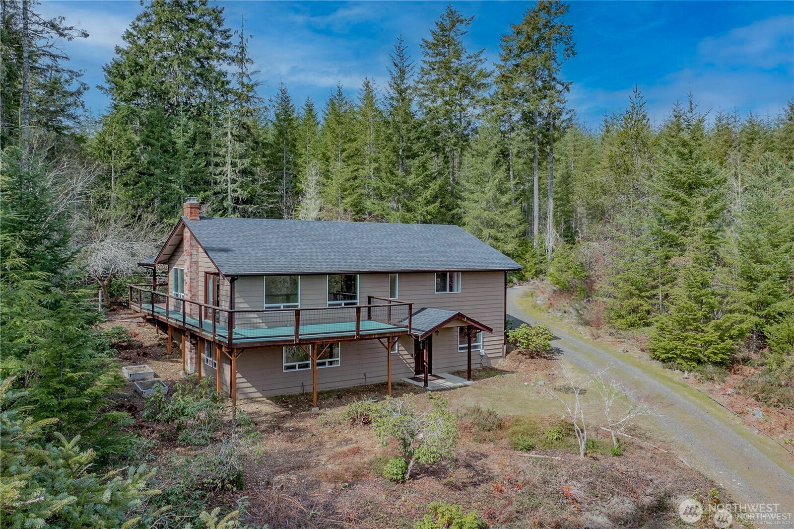 491 N Suncrest Drive Hoodsport WA 98548