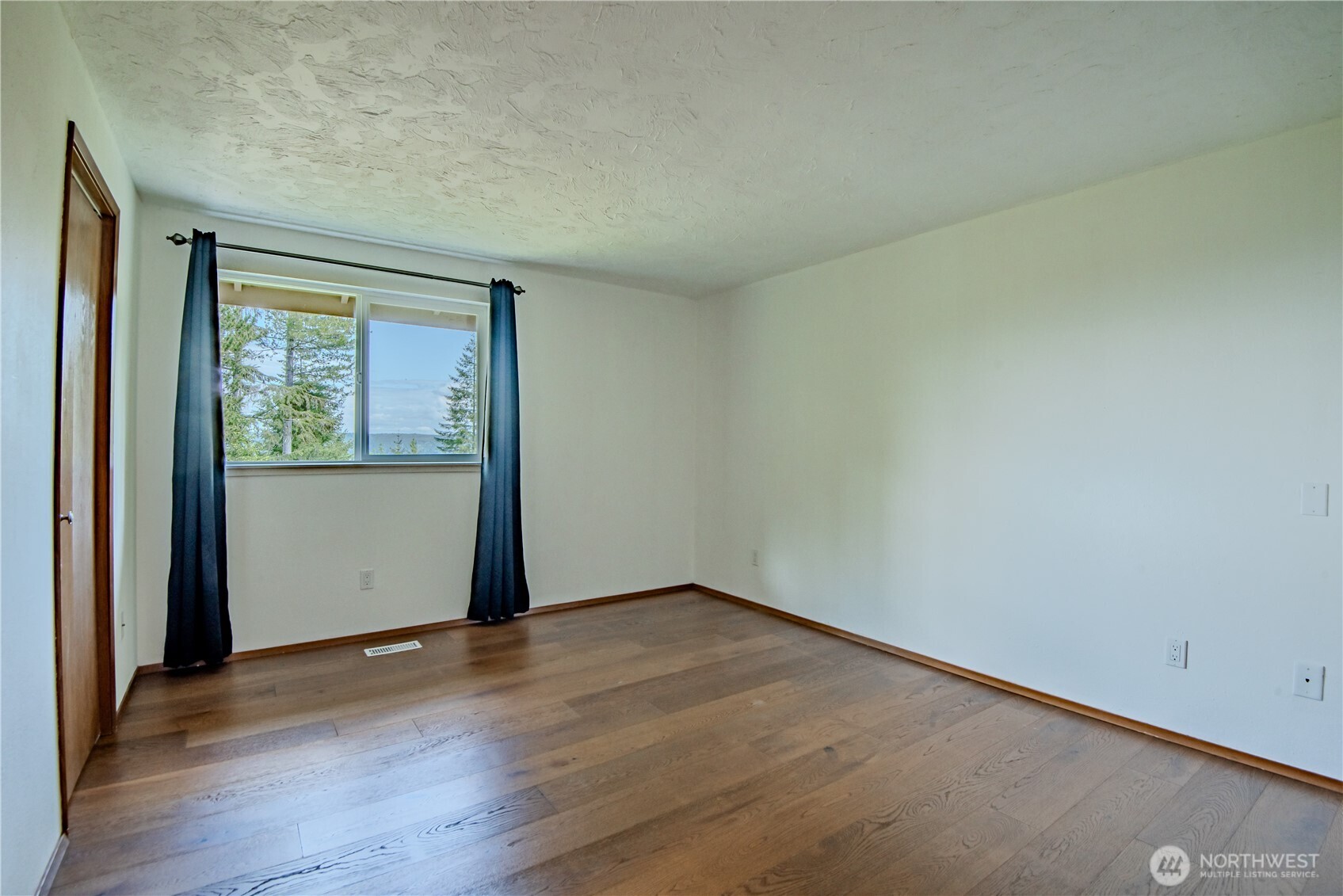 491 N Suncrest Drive Hoodsport WA 98548