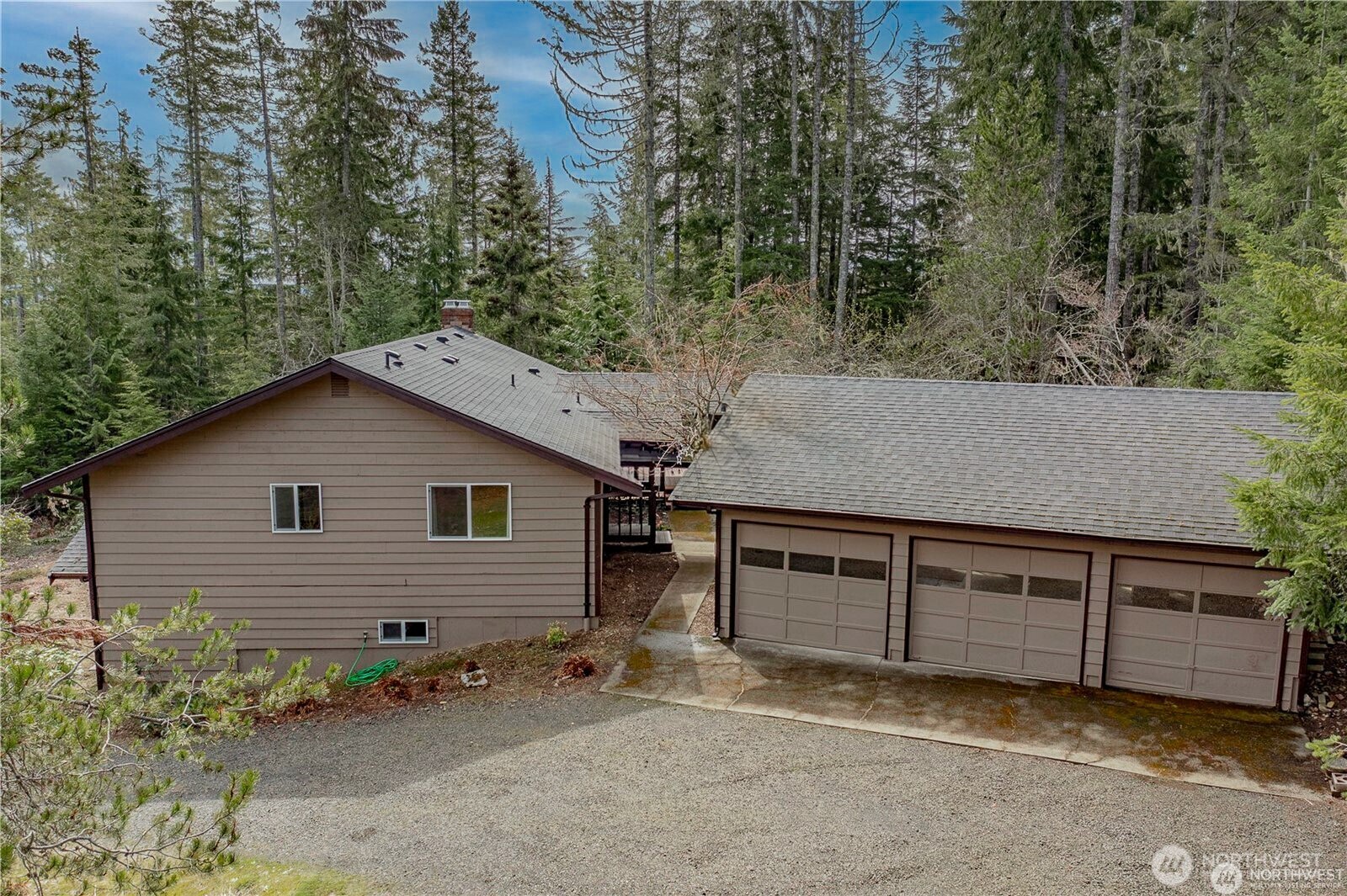 491 N Suncrest Drive Hoodsport WA 98548