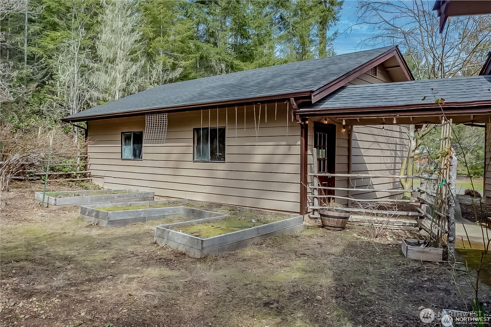 491 N Suncrest Drive Hoodsport WA 98548