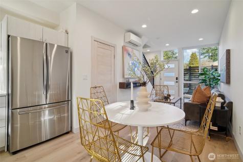 7207 12th Avenue NE Seattle WA 98115