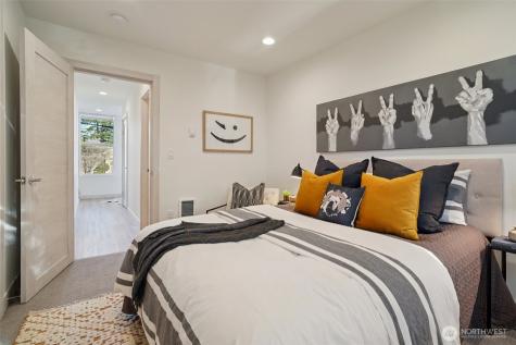 7207 12th Avenue NE Seattle WA 98115