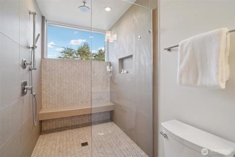 7207 12th Avenue NE Seattle WA 98115